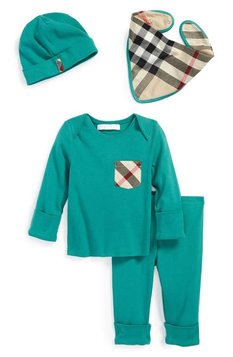 burberry thanksgiving gifts for babies|Burberry baby gift set.